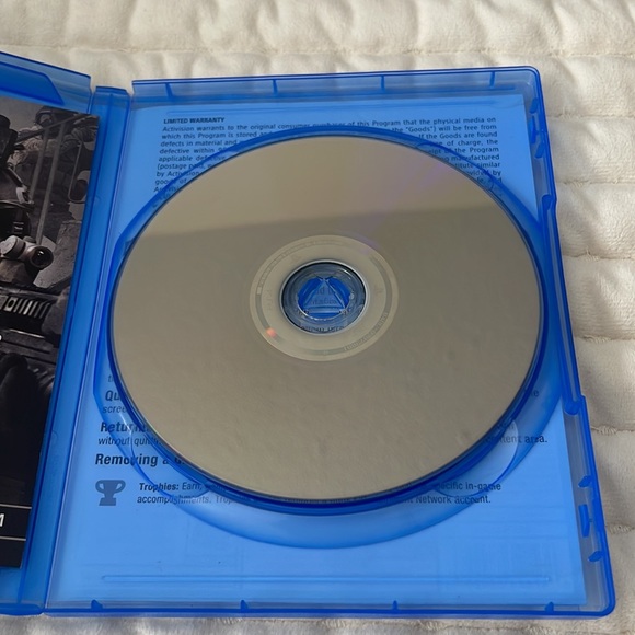 Call of Duty Modern Warfare Game for PS4 - Picture 4 of 4